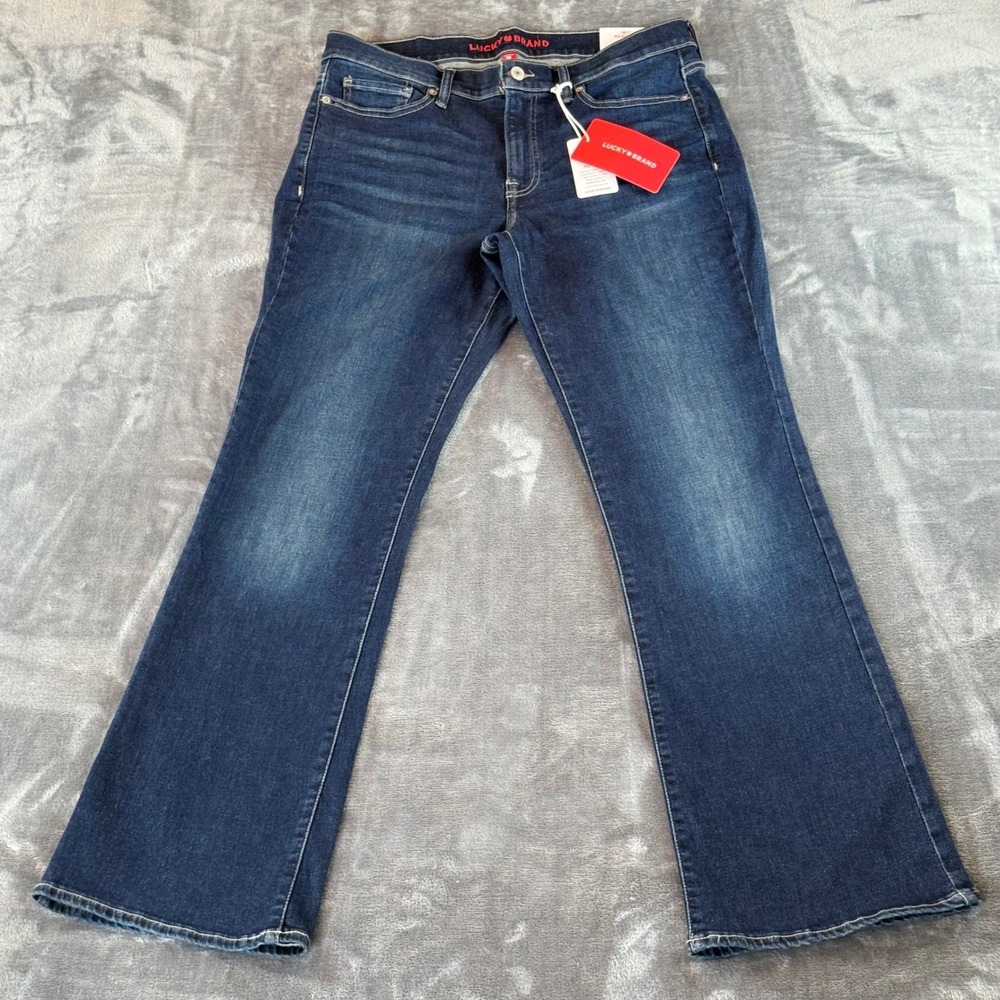 NWT Lucky Brand Women's Jeans Sweet Mid Rise Boot Size 12/31 Dark Wash